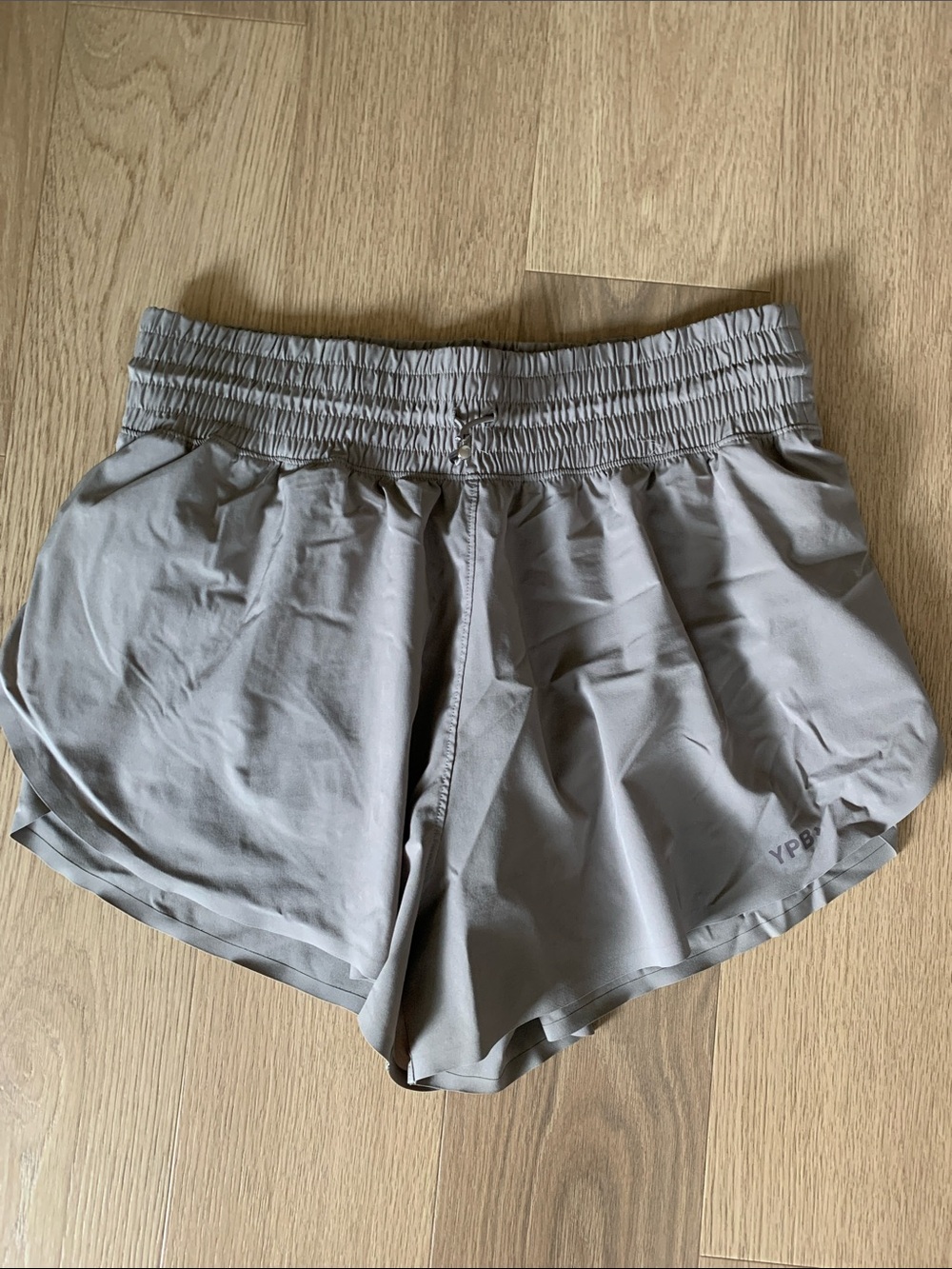 A&F Women’s Athletic Shorts in Light Gray — Comfortable Elastic Waist